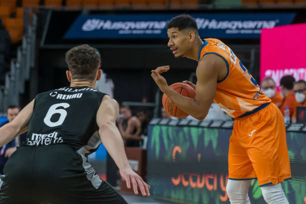 了高尔夫这 了高尔夫这